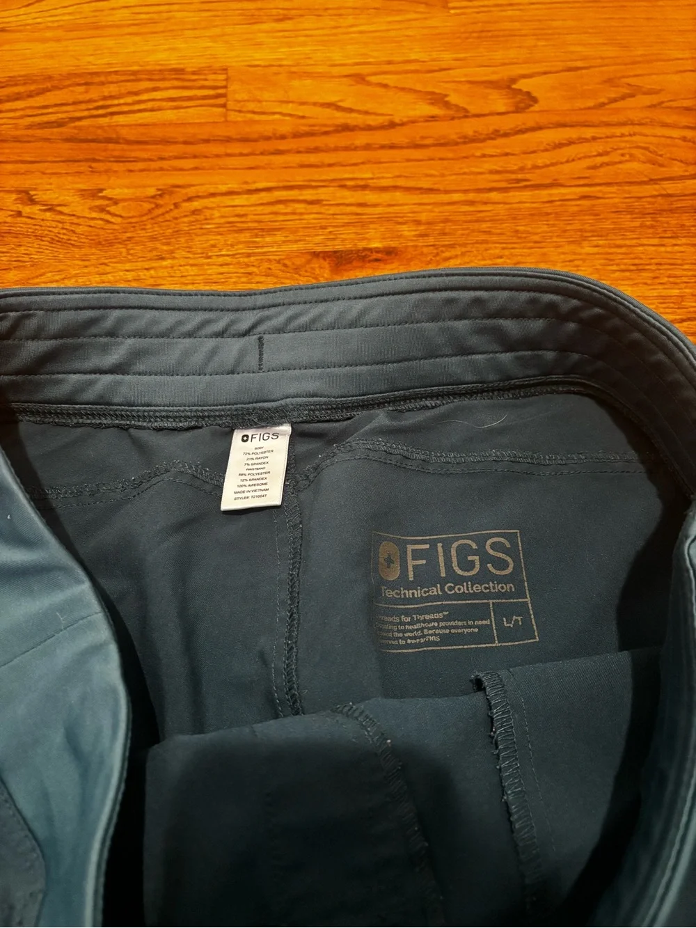 Figs Women's Dark Teal Scrub Pants & Top Set